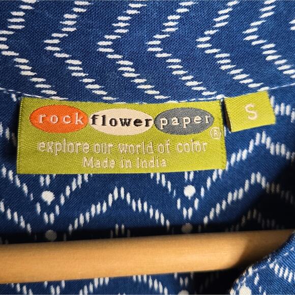 ROCK FLOWER PAPER Blue and White Patterned Womens Top 3 Quarter Length Sleeves - Picture 4 of 8